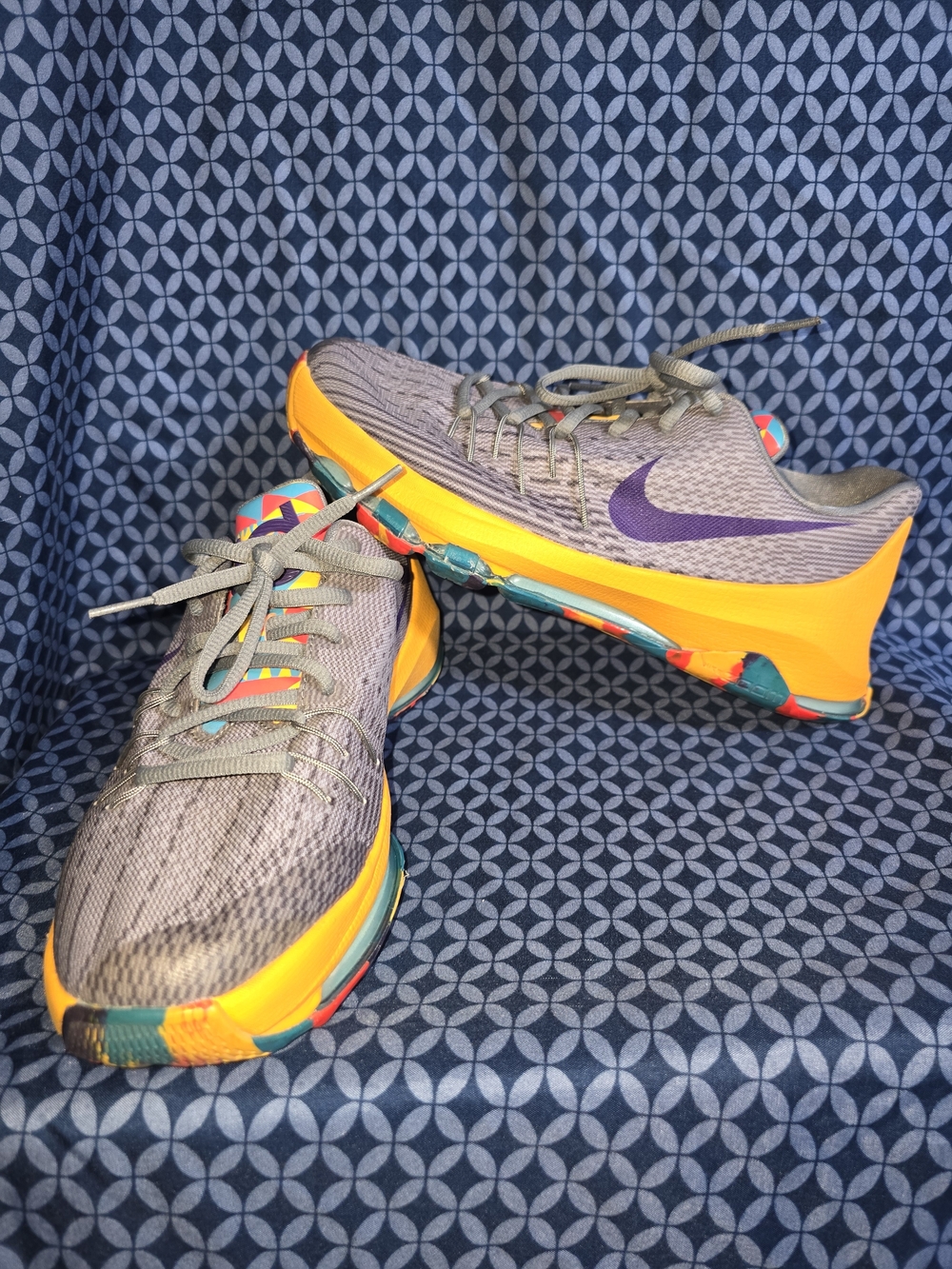 Nike - Big Kids 7Y. Kevin Durant KD 8 Prince George Basketball Shoes